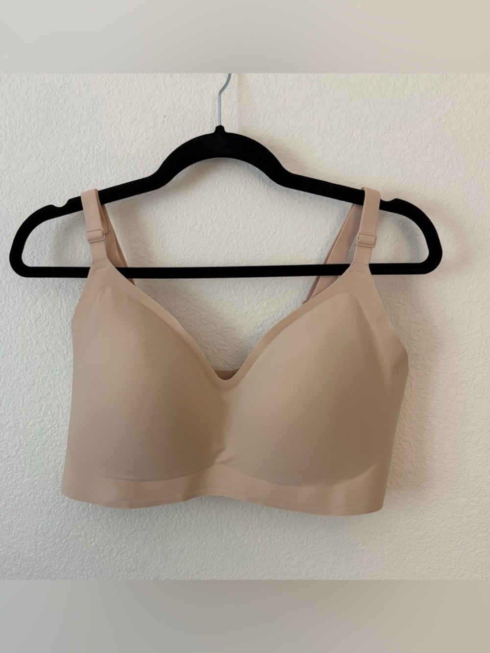 NWOT Seamless Nude Wireless Bra - Smooth Support SZ 2XL